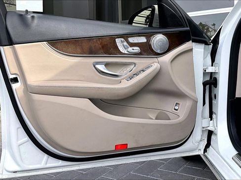 Used 2016 Mercedes-Benz C 300 4MATIC Sedan image 22