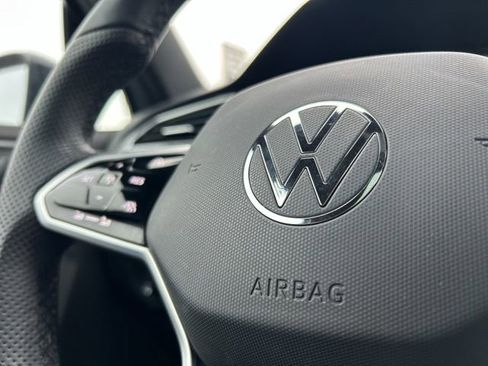 Used 2022 Volkswagen Tiguan SE R-Line AWD/4WD image 53