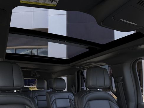 New 2026 Lincoln Navigator Reserve w/ Jet Appearance Package AWD/4WD image 47