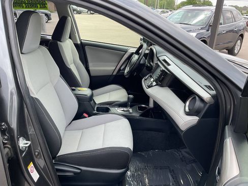 Used 2018 Toyota RAV4 XLE w/ Convenience Package AWD/4WD image 40