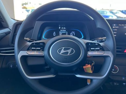 New 2026 Hyundai Elantra SE FWD image 21