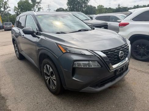 Used 2021 Nissan Rogue SV AWD/4WD image 2
