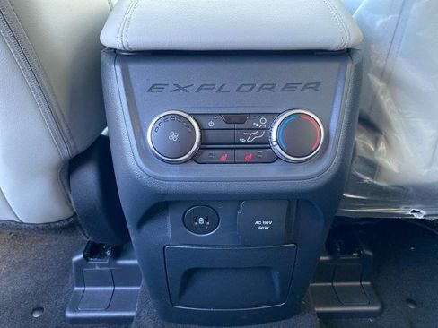 New 2026 Ford Explorer Platinum w/ LUX Leather Package AWD/4WD image 23
