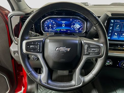 Used 2024 Chevrolet Silverado 1500 LT Trail Boss w/ LPO, Dark Essentials Package AWD/4WD image 9