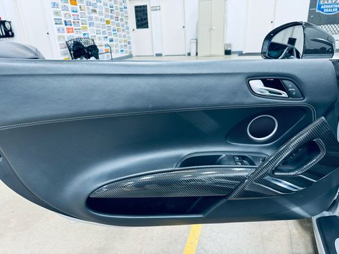 Used 2012 Audi R8 V10 w/ Enhanced Leather Pkg image 26