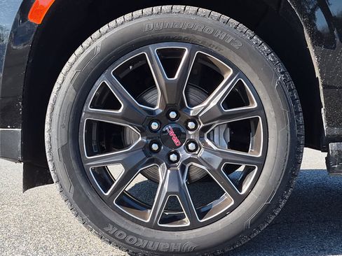 Used 2023 GMC Yukon XL Denali image 8