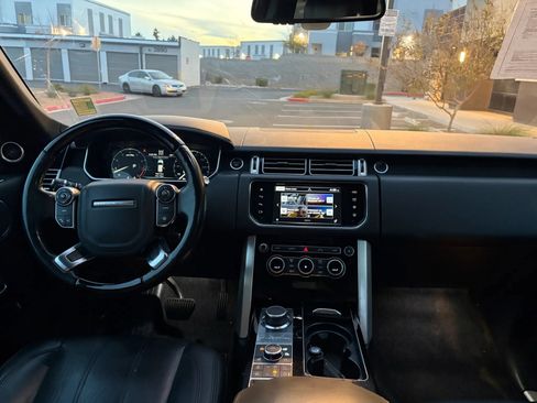 Used 2016 Land Rover Range Rover HSE image 13