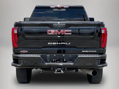 Used 2024 GMC Sierra 2500 Denali w/ Denali Reserve Package AWD/4WD image 6