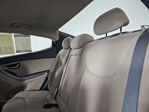 Used 2016 Hyundai Elantra SE w/ Option Group 02 image 19