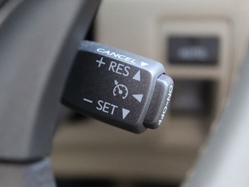 Used 2011 Lexus LS 460 w/ Luxury Value Edition image 17