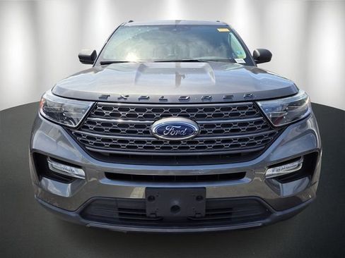 Used 2021 Ford Explorer XLT w/ Equipment Group 202A image 2