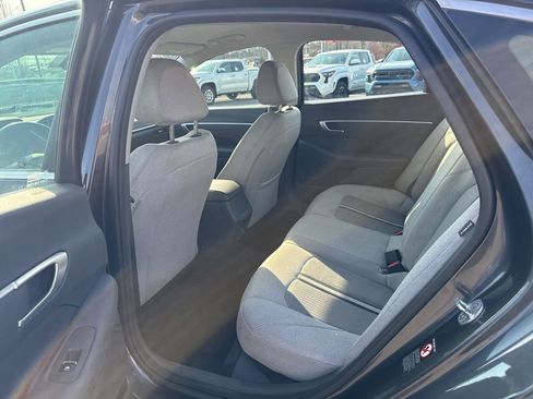 Used 2021 Hyundai Sonata SE FWD image 9