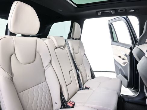 New 2026 Volvo XC90 T8 Plus w/ Protection Package Premier image 23