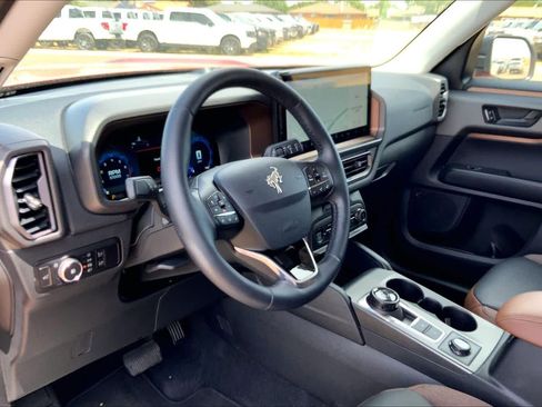 New 2025 Ford Bronco Sport Outer Banks w/ Outer Banks Tech Package+ AWD/4WD image 7