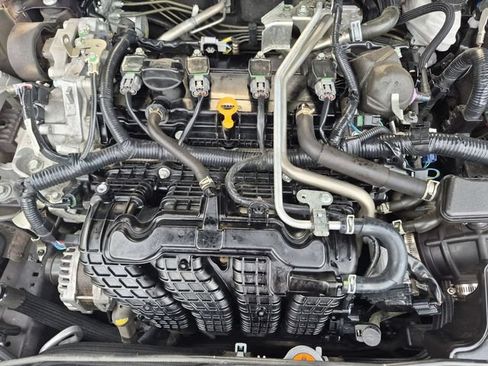 Used 2024 Nissan Altima 2.5 SV FWD image 32