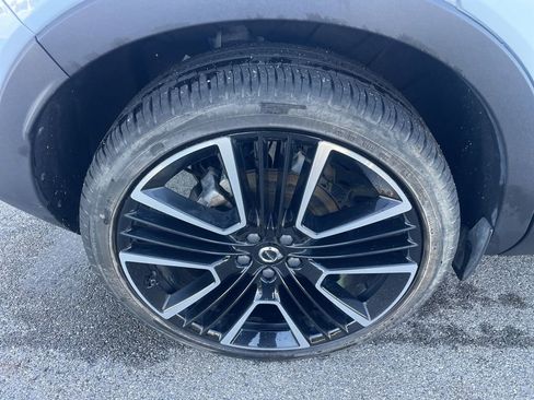 Certified 2024 Volvo XC40 B5 Core image 14