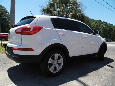 Used 2011 Kia Sportage LX w/ Convenience Pkg AWD/4WD image 3