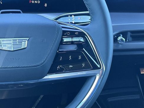 New 2026 Cadillac Vistiq Platinum AWD/4WD image 10