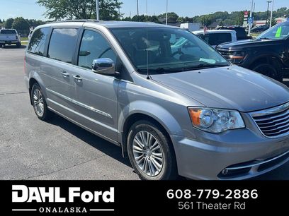 Used 2016 Chrysler Town & Country Touring-L w/ Driver Convenience Group