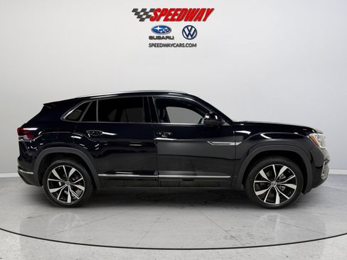 Used 2025 Volkswagen Atlas Cross Sport SEL Premium R-Line image 8