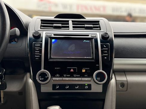 Used 2013 Toyota Camry FWD image 32