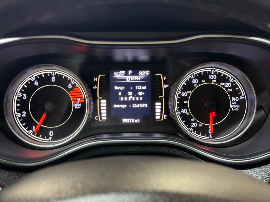 Used 2019 Jeep Cherokee Latitude Plus w/ Cold Weather Group AWD/4WD image 25