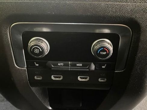 Used 2024 Chevrolet Tahoe High Country image 25