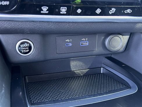 Certified 2023 Nissan Rogue SV image 18