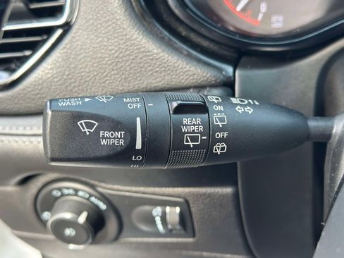 Used 2021 Dodge Durango SXT image 16