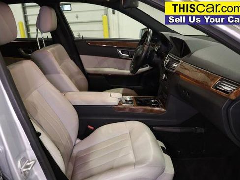 Used 2011 Mercedes-Benz E 550 4MATIC Sedan image 24