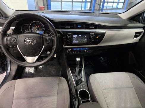 Used 2015 Toyota Corolla LE image 11