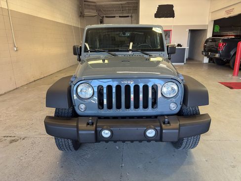 Used 2015 Jeep Wrangler Rubicon w/ Dual Top Group image 2