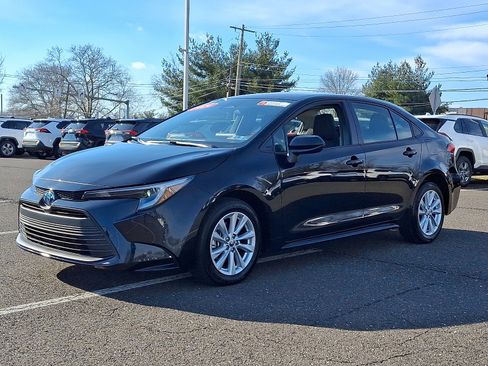 Certified 2024 Toyota Corolla LE image 3