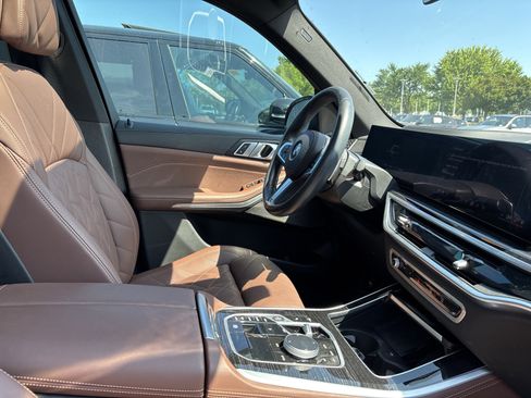 Certified 2024 BMW X5 xDrive40i w/ M Sport Package AWD/4WD image 35