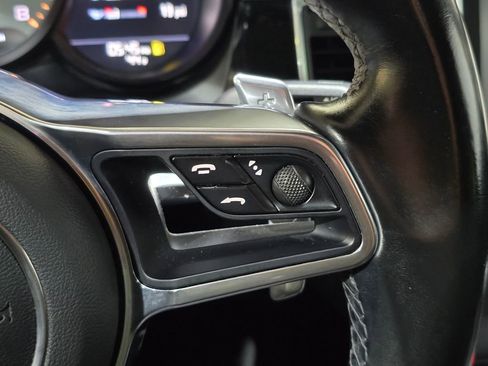 Used 2016 Porsche Macan S image 18