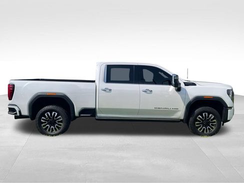 Used 2024 GMC Sierra 2500 Denali Ultimate AWD/4WD image 6