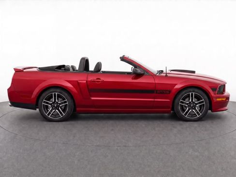 Used 2007 Ford Mustang GT RWD image 8