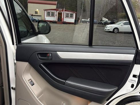 Used 2009 Toyota 4Runner 4WD image 19