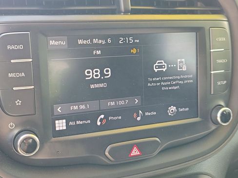Used 2025 Kia Soul LX w/ LX Technology Package FWD image 23
