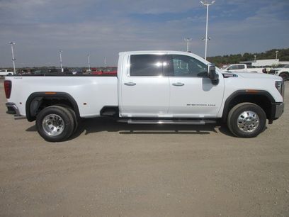 New 2026 GMC Sierra 3500 SLT w/ SLT Premium Package