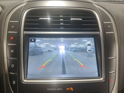 Used 2019 Lincoln Nautilus Select FWD image 8