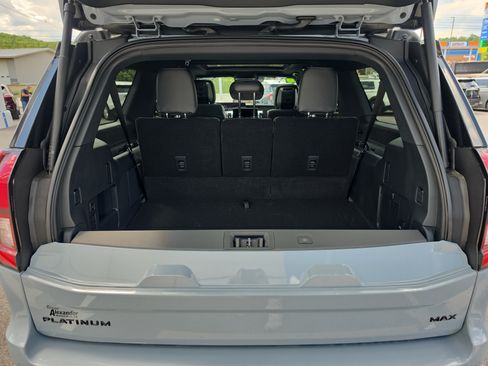 New 2026 Ford Expedition Max Platinum w/ Stealth Appearance Package AWD/4WD image 6