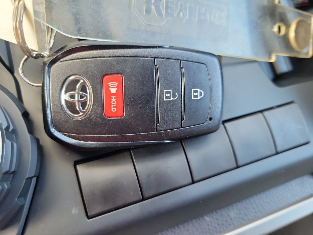 Used 2026 Toyota Tacoma TRD Sport AWD/4WD image 39