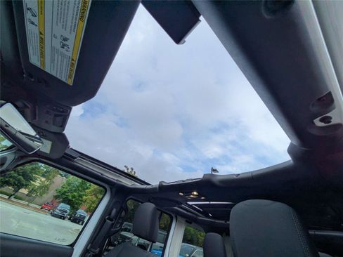 Used 2021 Jeep Wrangler Unlimited Sport w/ Sun And Sound Package AWD/4WD image 25