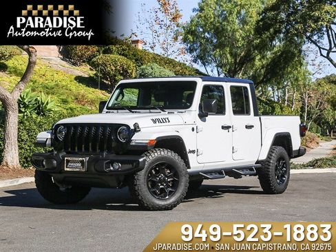 Used 2023 Jeep Gladiator Willys image 1