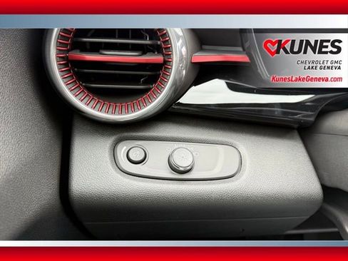 New 2026 Chevrolet Trax RS w/ Driver Confidence Package image 45