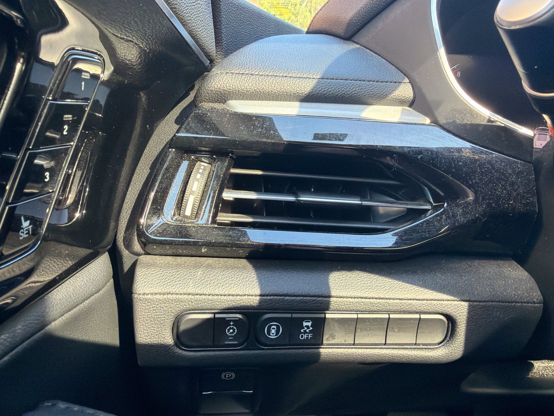 Used 2024 Acura MDX SH-AWD image 24