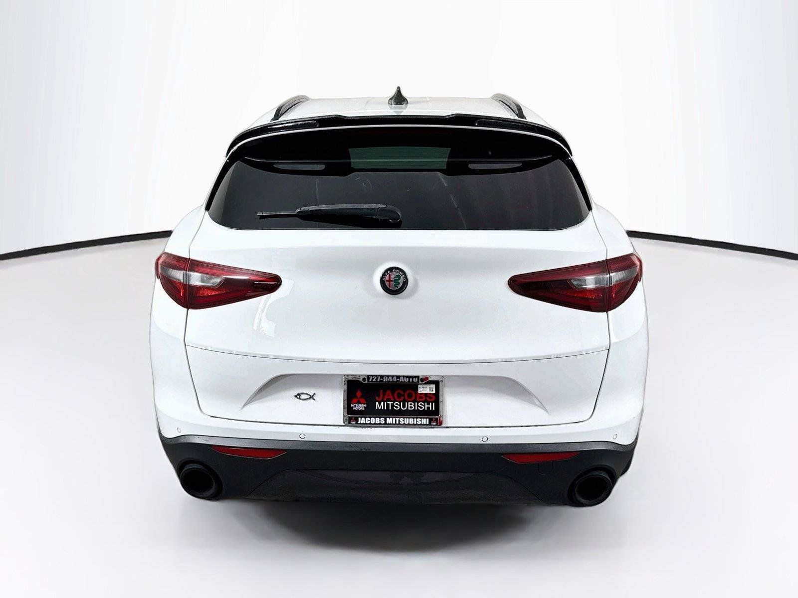 Used 2019 Alfa Romeo Stelvio Ti Sport w/ Quick Order Package 22S Sport AWD/4WD image 4