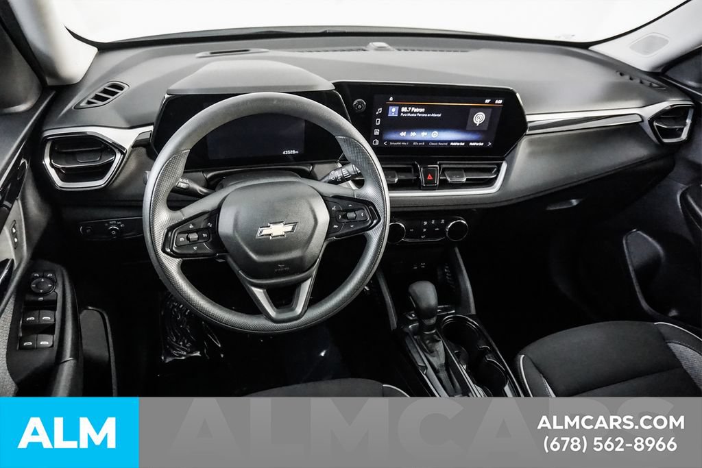 Used 2025 Chevrolet TrailBlazer LT FWD image 23