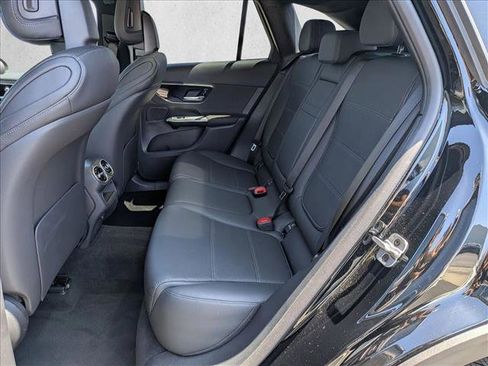Used 2026 Mercedes-Benz GLC 300 4MATIC image 19